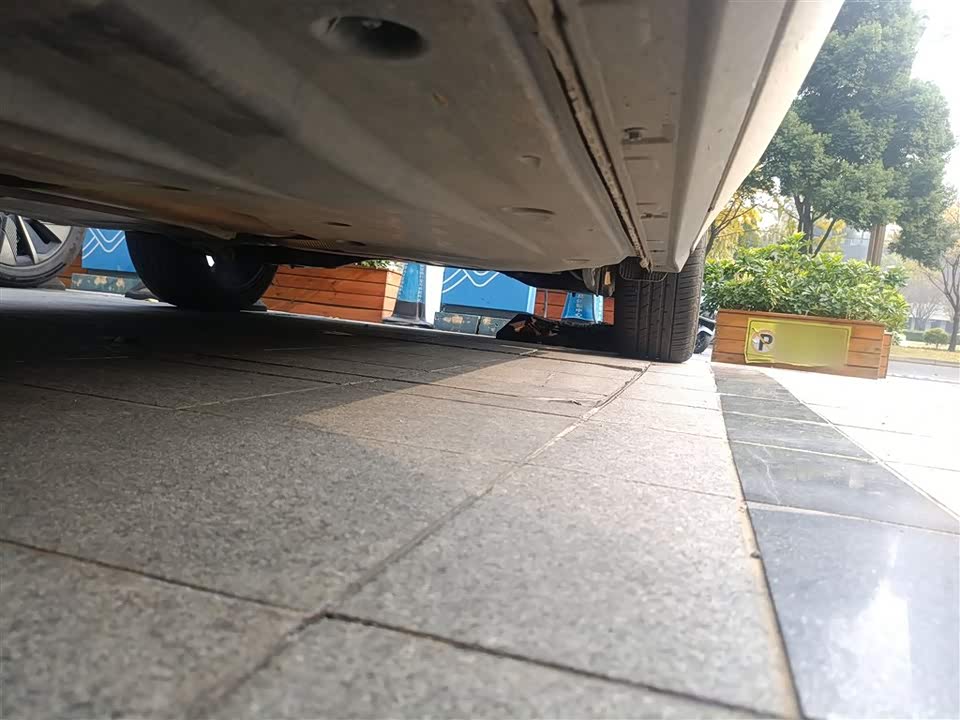 Volkswagen T-ROC exploring Songs