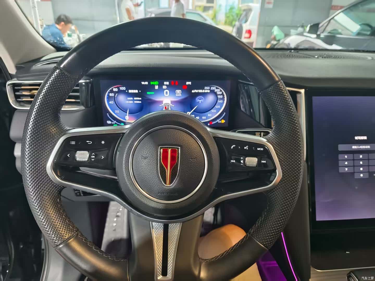 Hongqi HS7, 2024 10