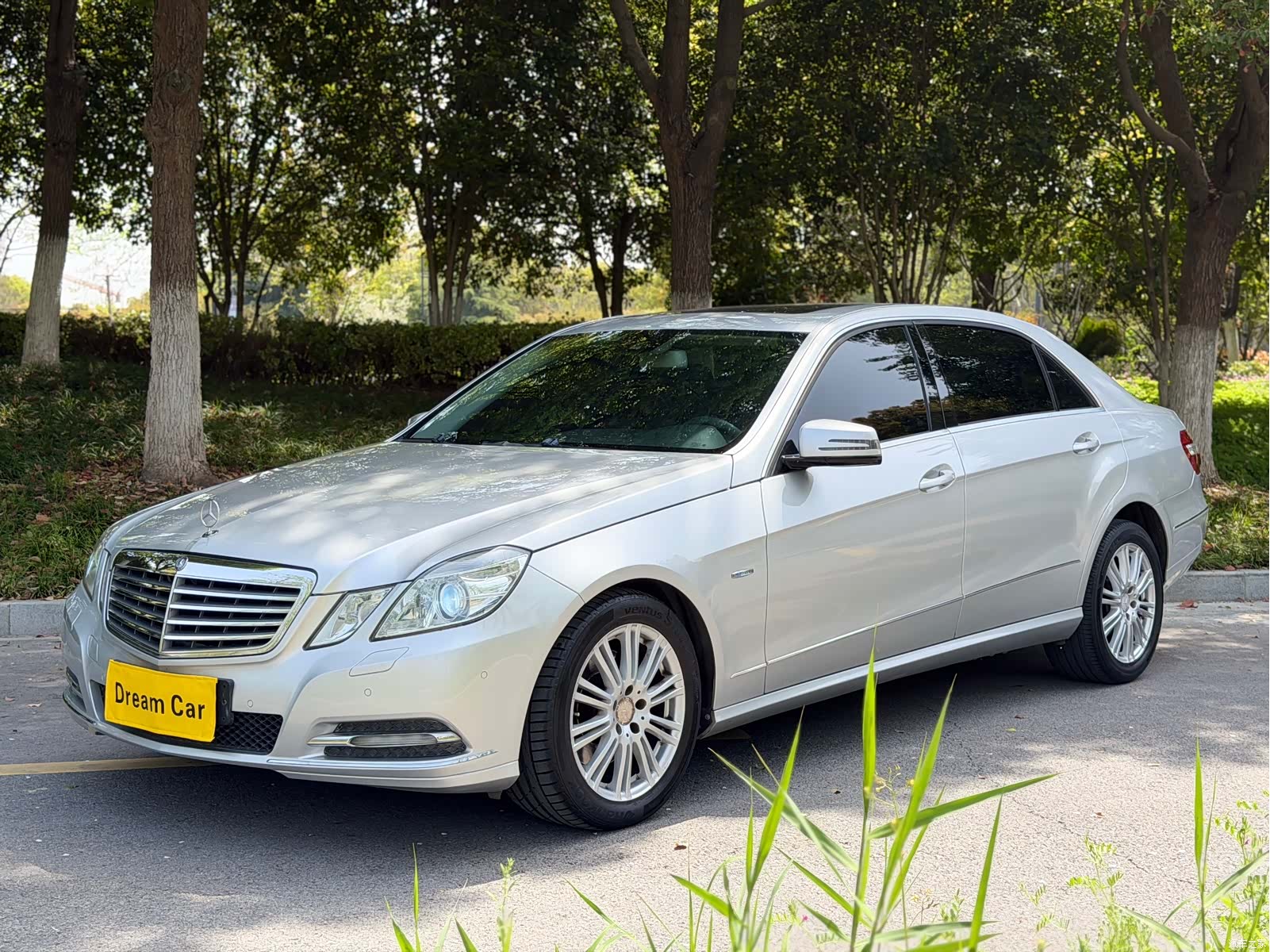 Mercedes-Benz E-Class, 2011 1