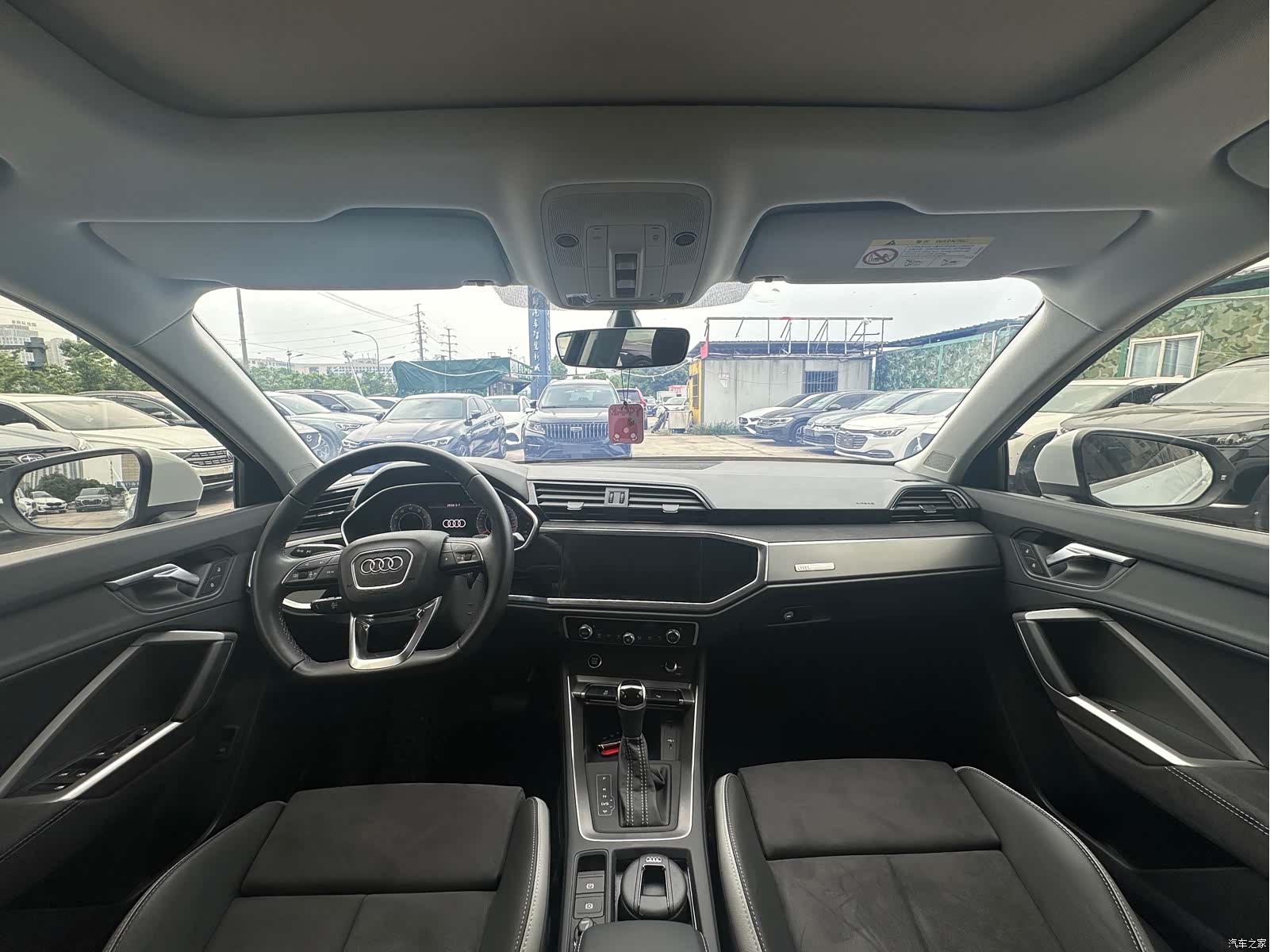 Audi Q3, 2023 все фото