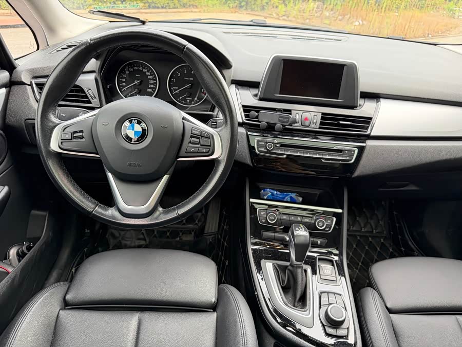 BMW 2 Series Gran Tourer 2017, фото 13