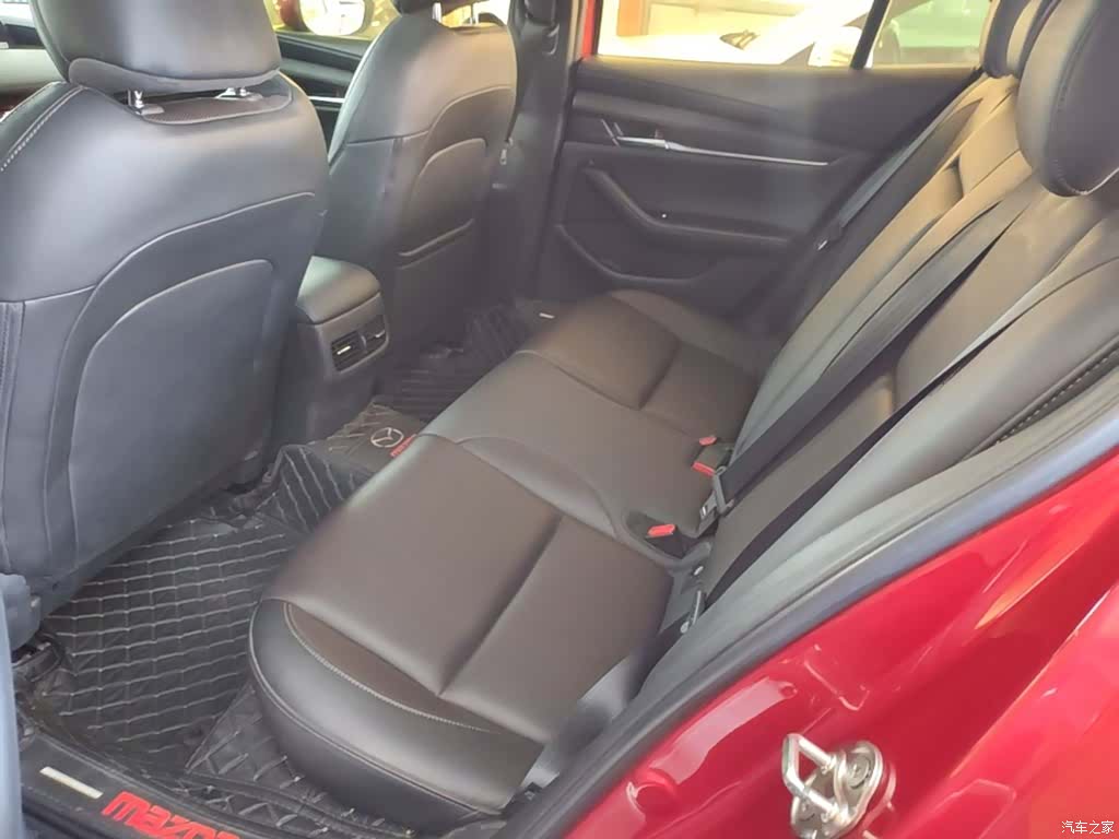 Mazda Mazda3, 2020 17