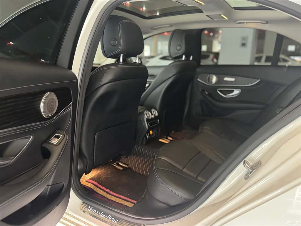 Mercedes-Benz C-Class, 2019 10