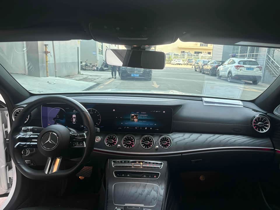 Mercedes-Benz E-class Mercedes-Benz E-class