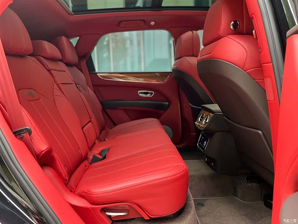 Bentley Bentayga, 2020 21