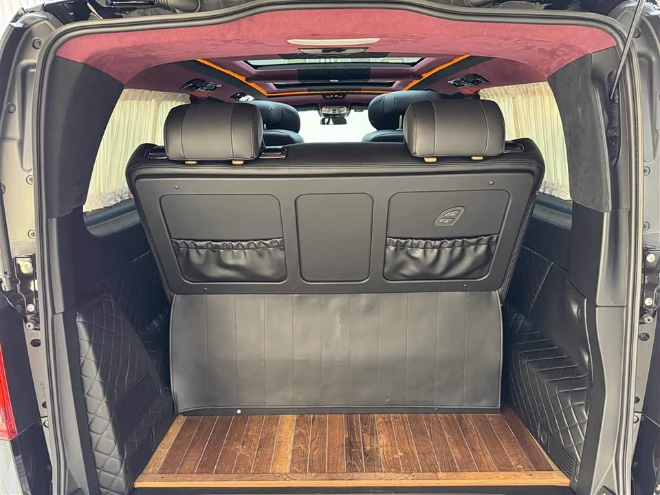 Mercedes-Benz V-class