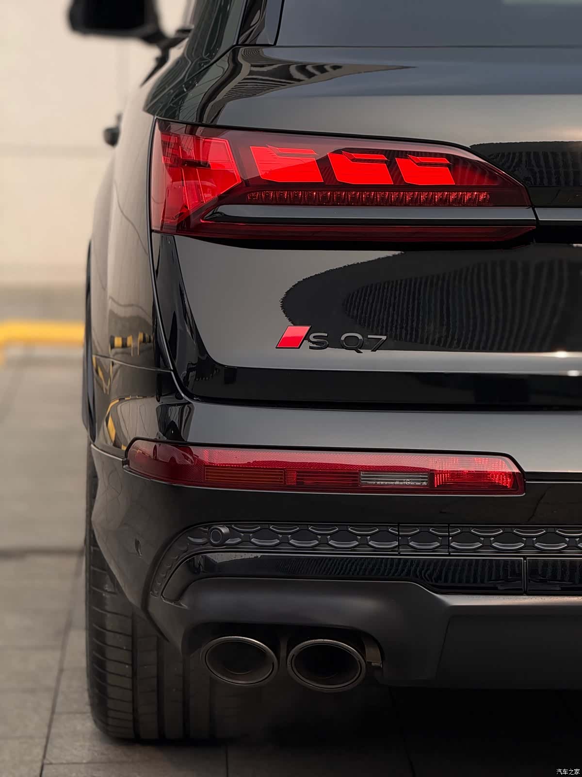 Audi Q7, 2025 11