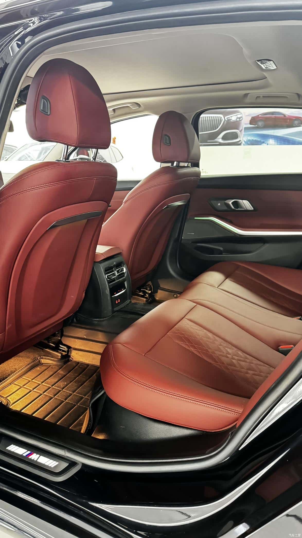 BMW 3 Series, 2023 все фото