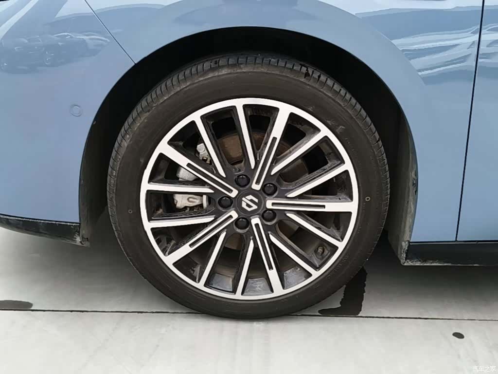 Leapmotor B01, 2025 23