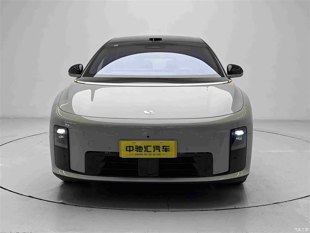 Li Auto i8, 2025 2