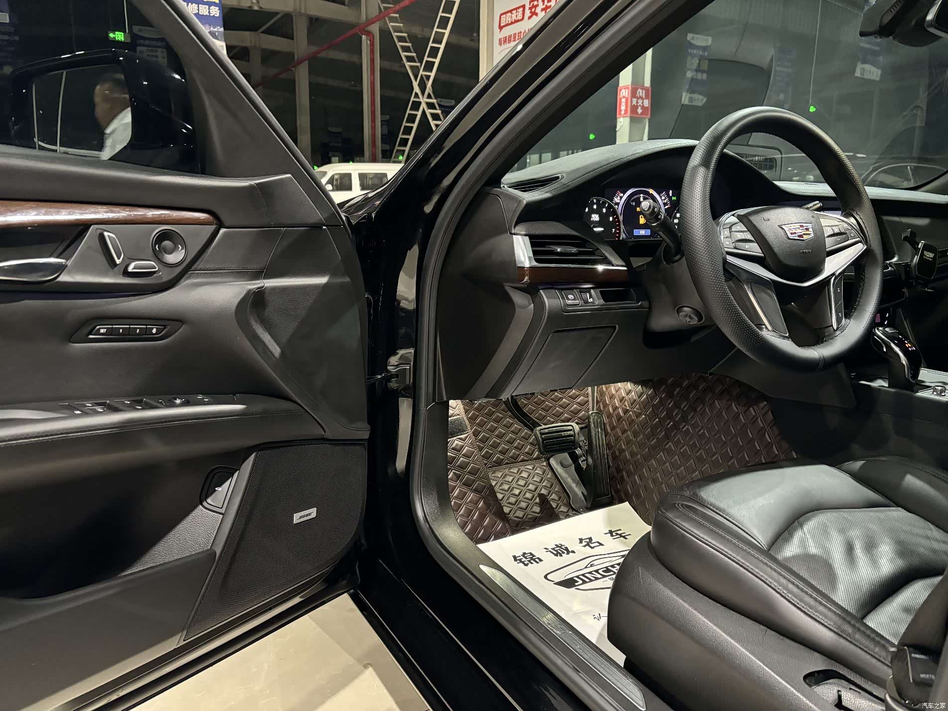Cadillac CT6, 2023 15