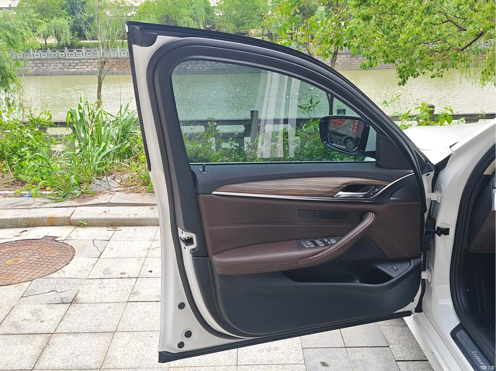 BMW 5 Series, 2018 10