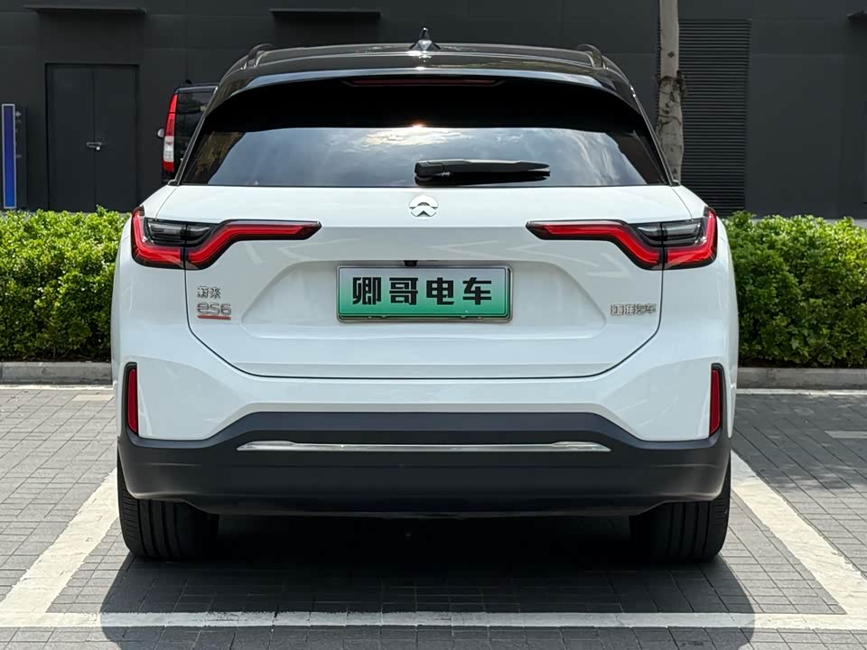 NIO ES6
