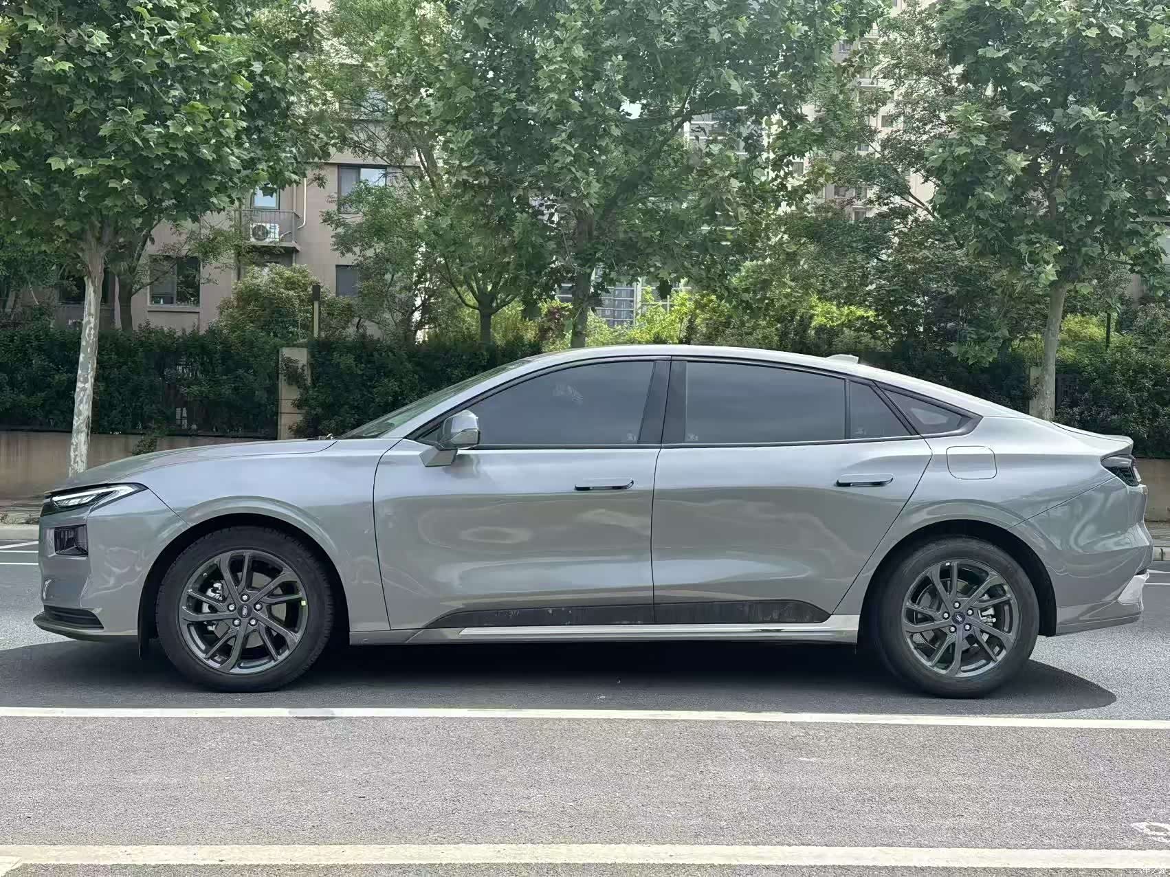 Ford Mondeo, 2025 9