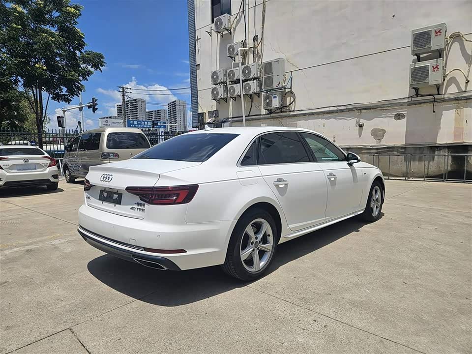 Audi A4L