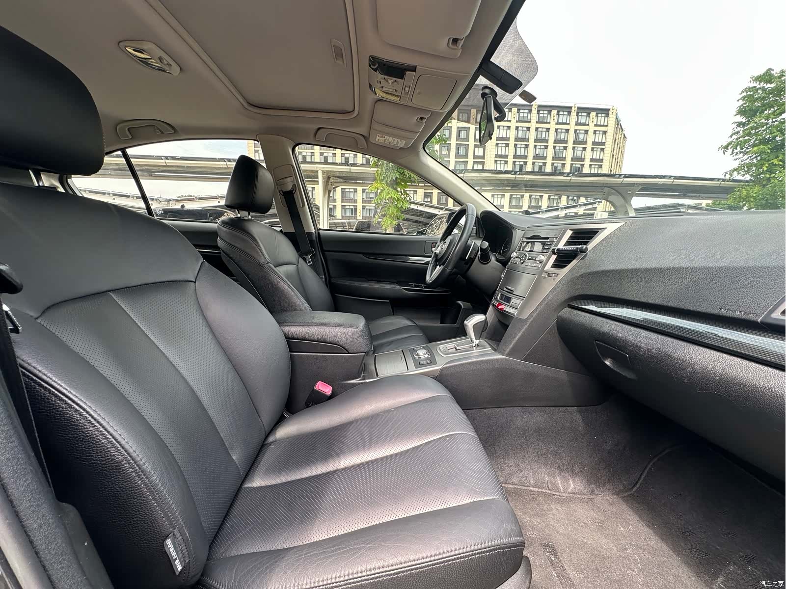 Subaru Legacy, 2011 16