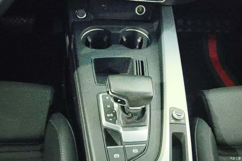 Audi A4L, 2021 16