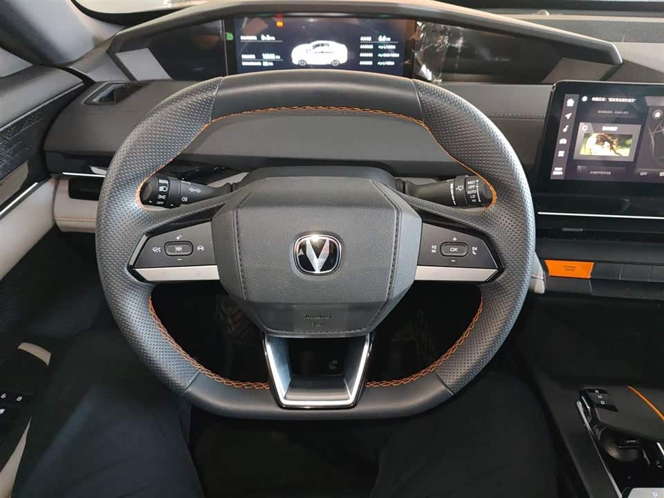 Changan UNI-V Smart iDD