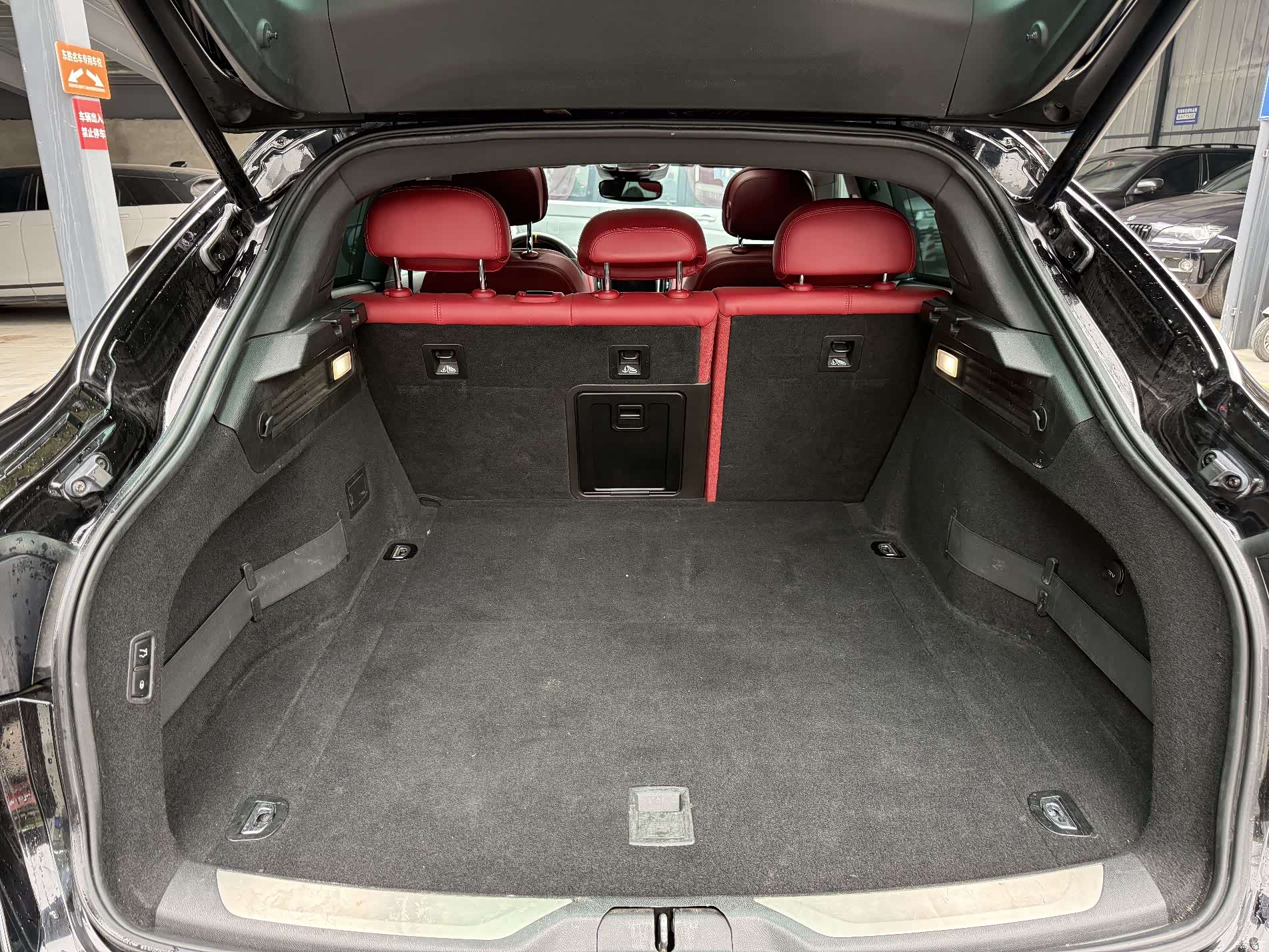 Maserati Levante, 2018 10