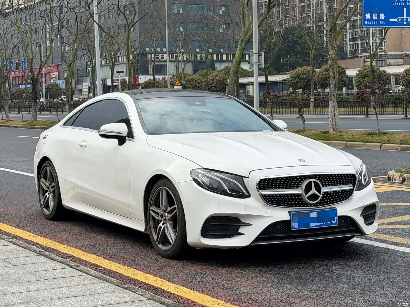 Mercedes-Benz E-Class, 2018 3