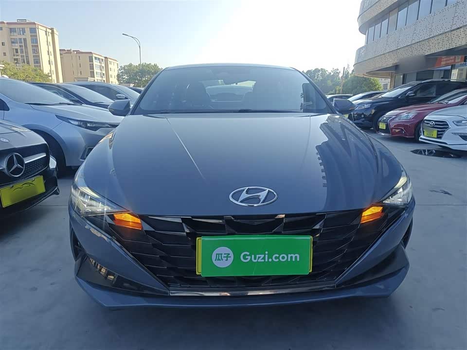 Hyundai Elantra