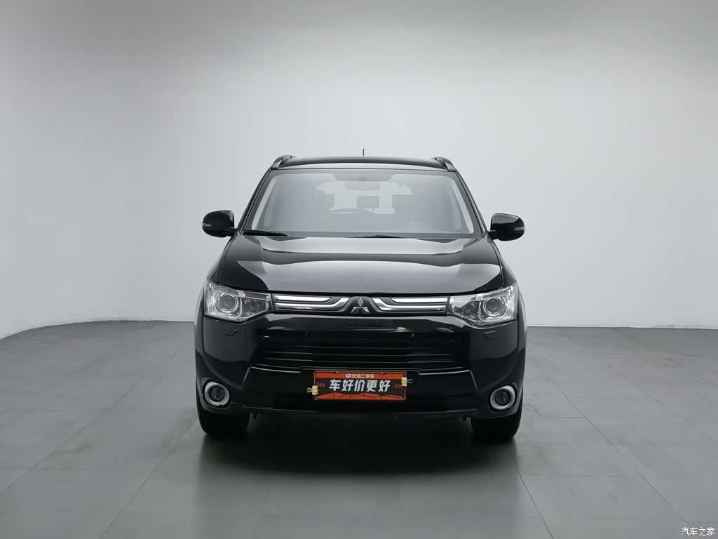 Mitsubishi Outlander, 2014 3