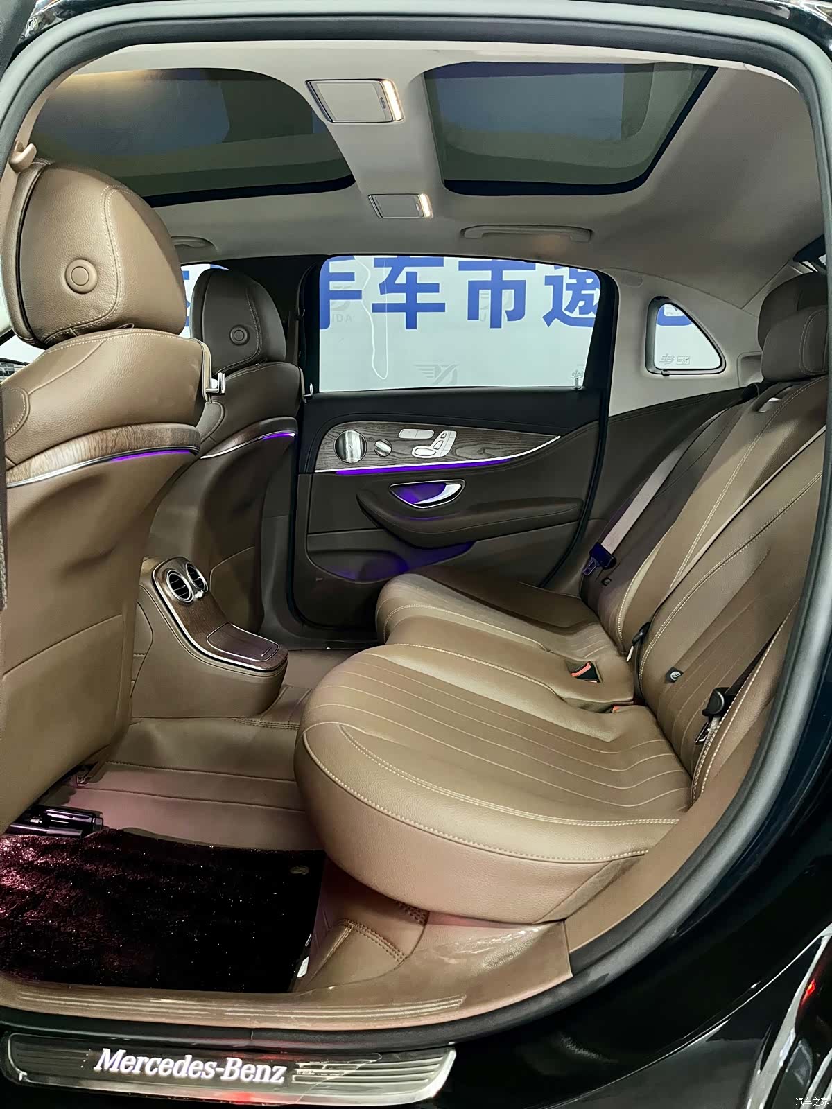 Mercedes-Benz E-Class, 2023 11