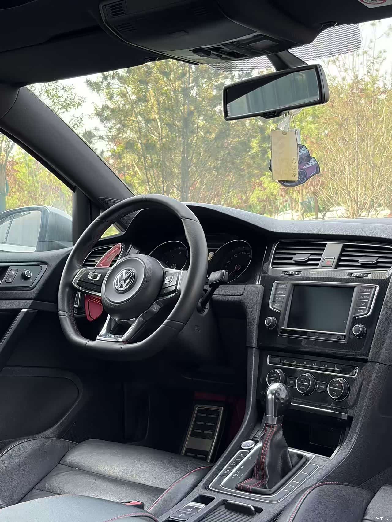 Volkswagen Golf, 2015 12