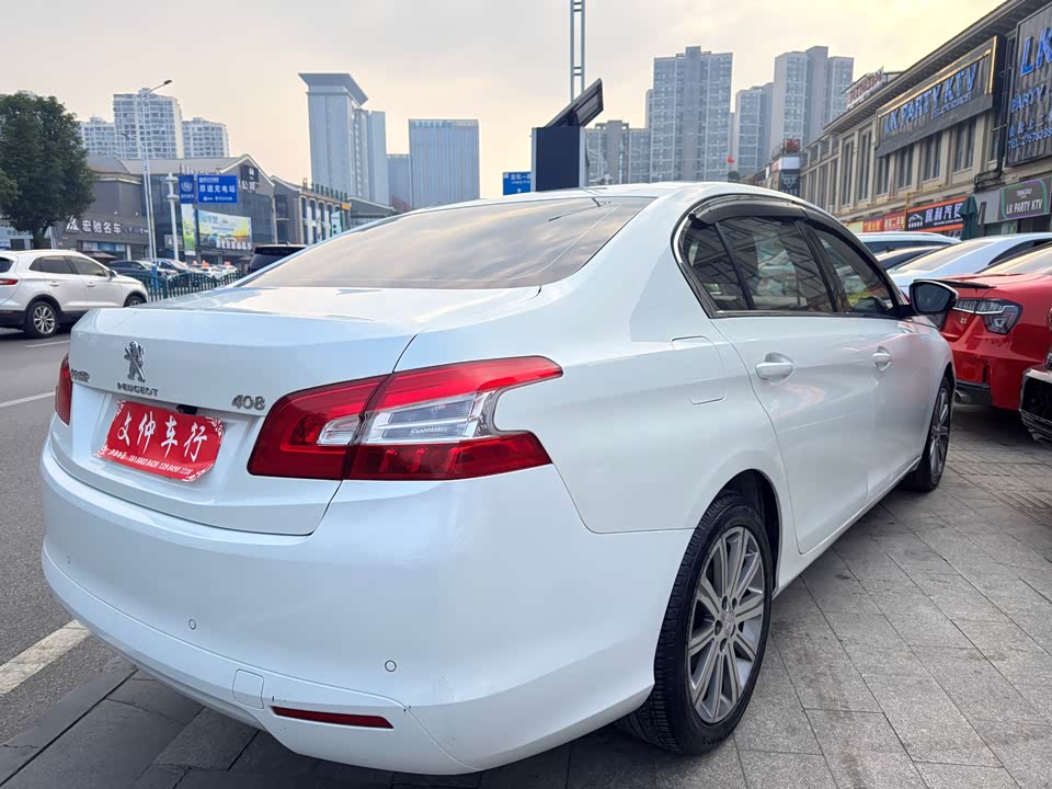 Peugeot 408