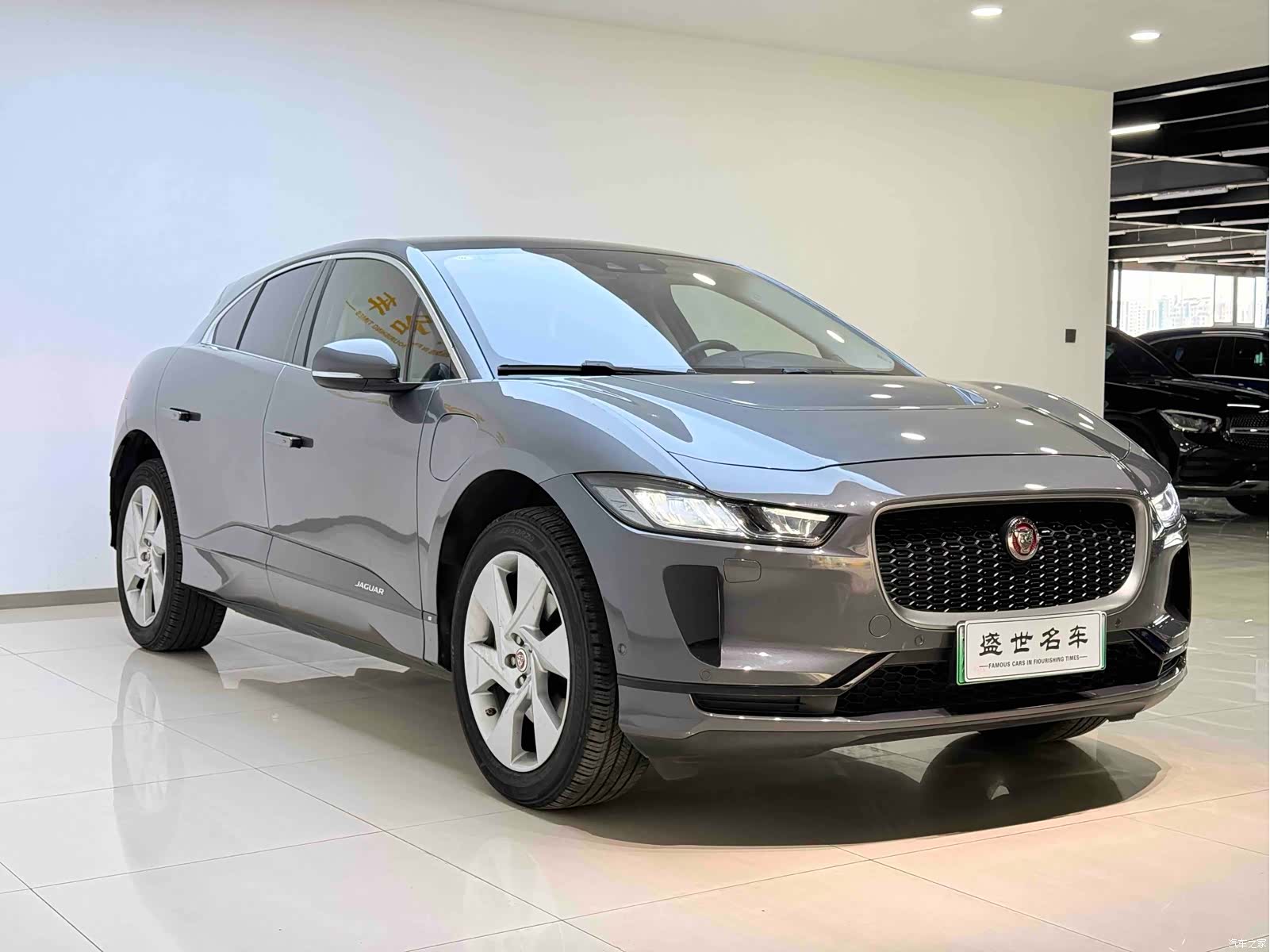 Jaguar I-PACE, 2019 3