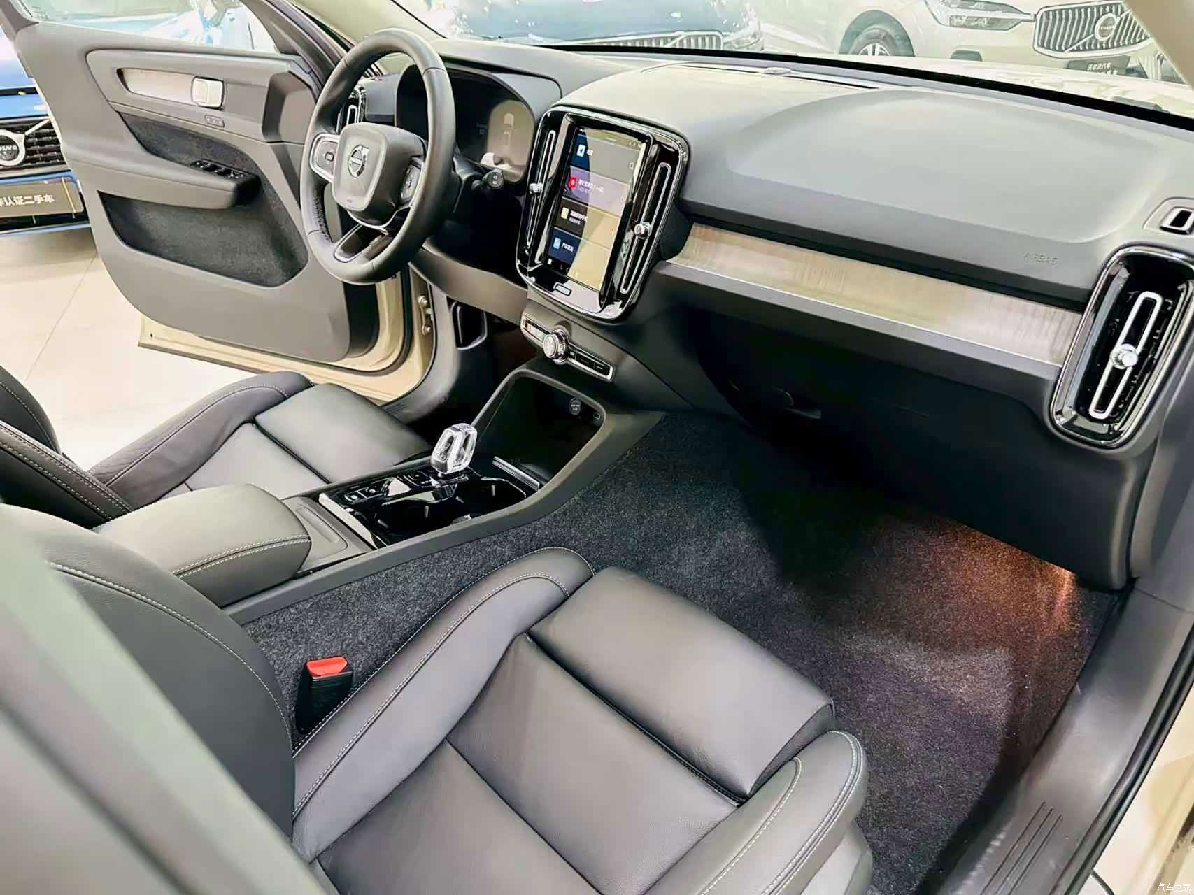 Volvo XC40, 2024 16