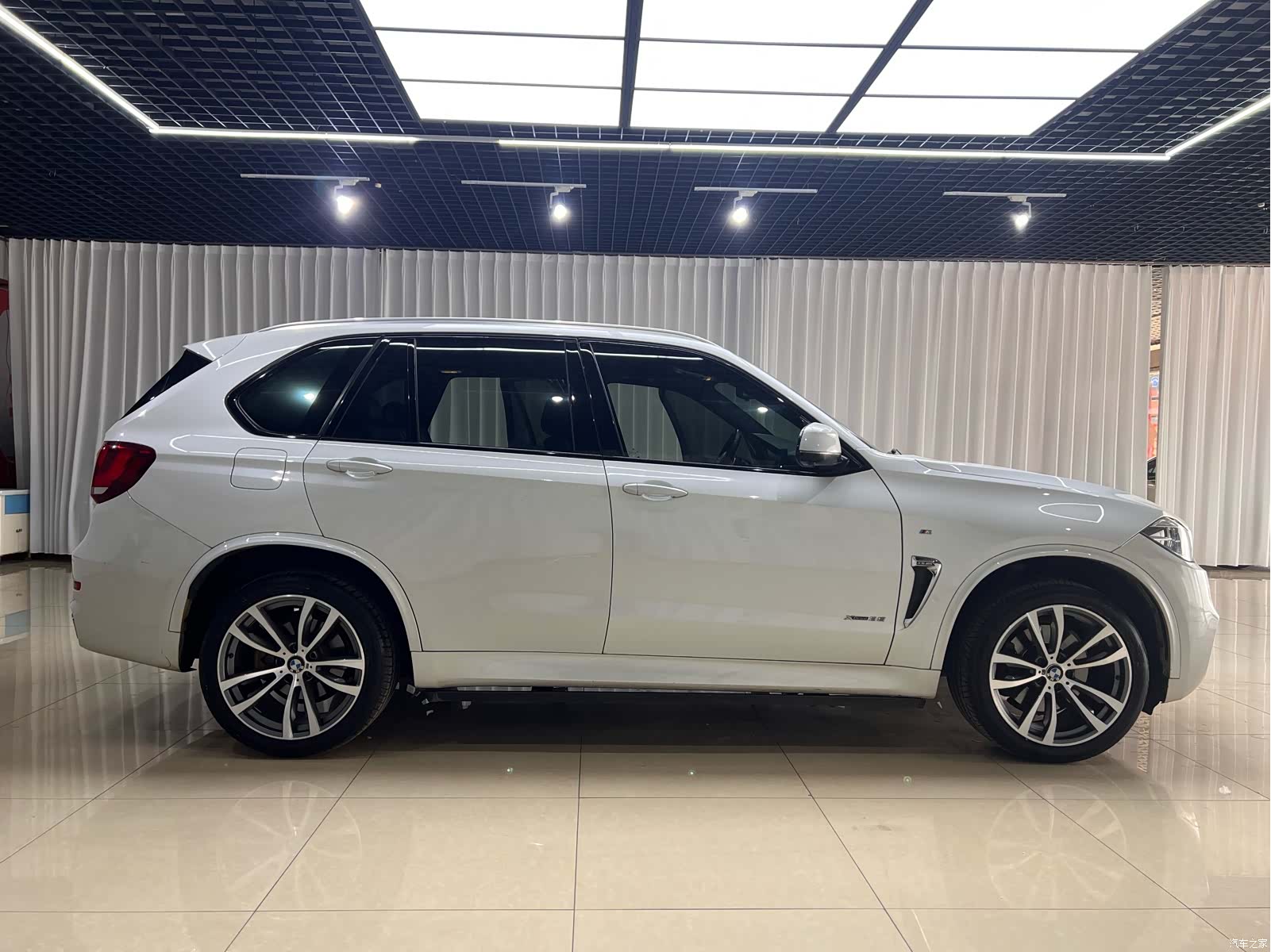 BMW X5, 2018 все фото