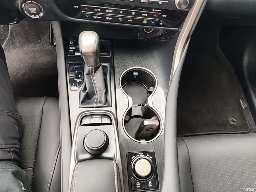 Lexus RX, 2018 13