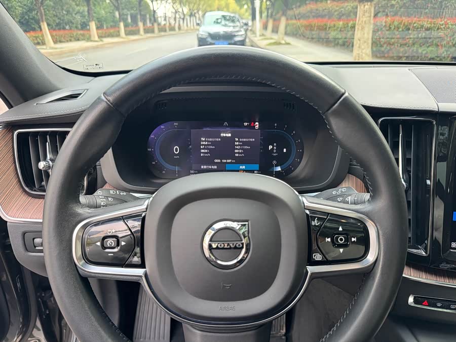 Volvo XC60 2021, фото 9