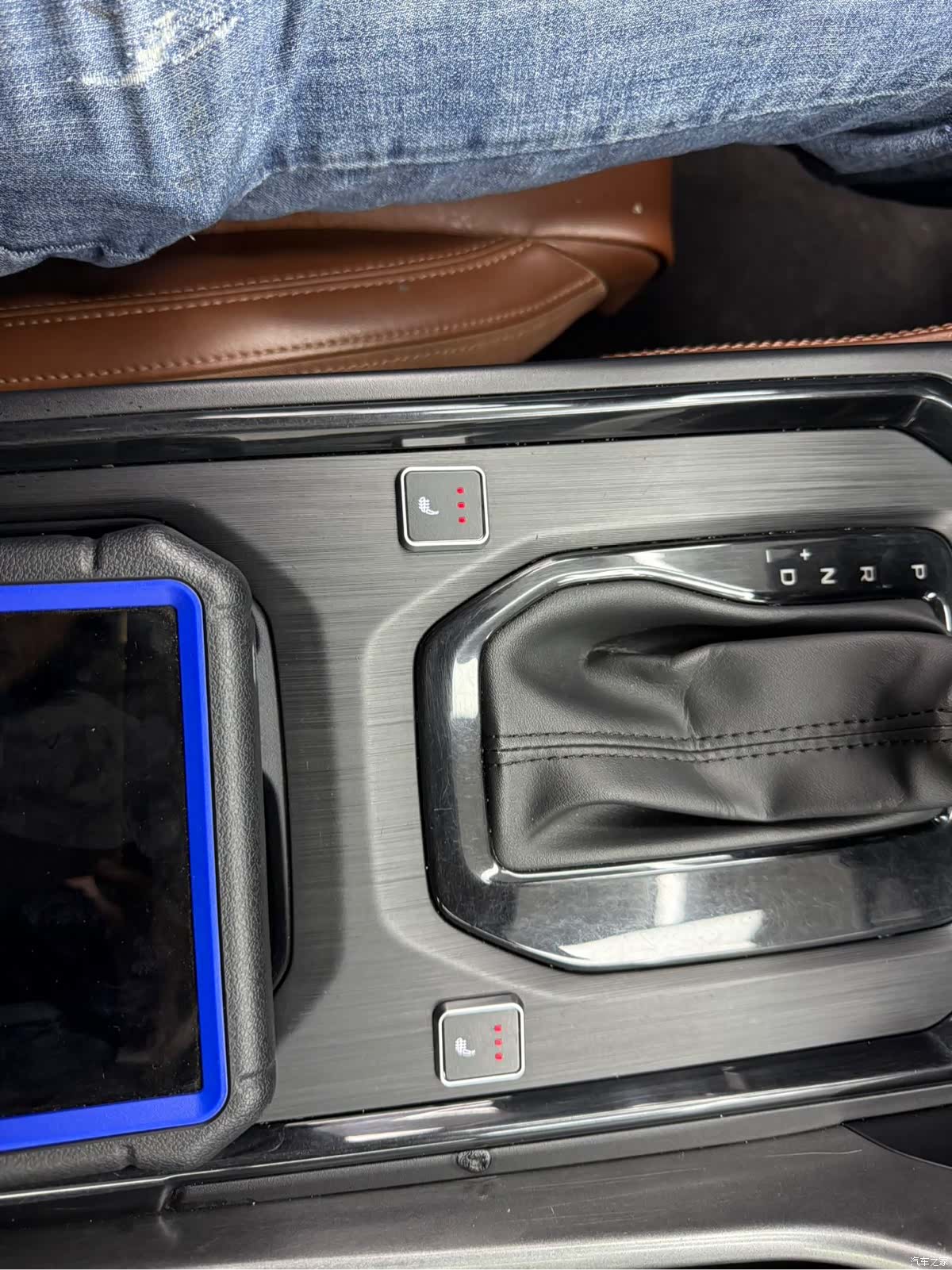 Geely X6, 2022 16
