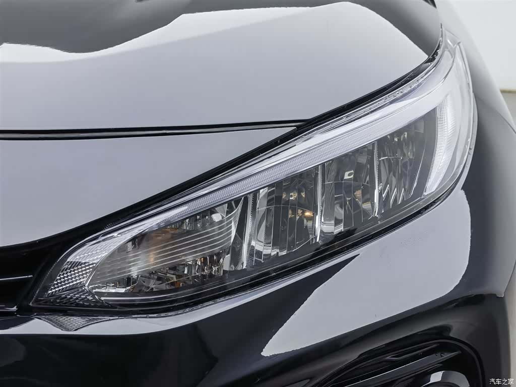 Toyota Wildlander, 2022 7