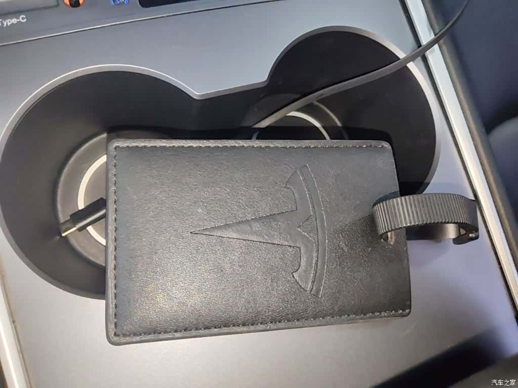 Tesla Model Y, 2023 9