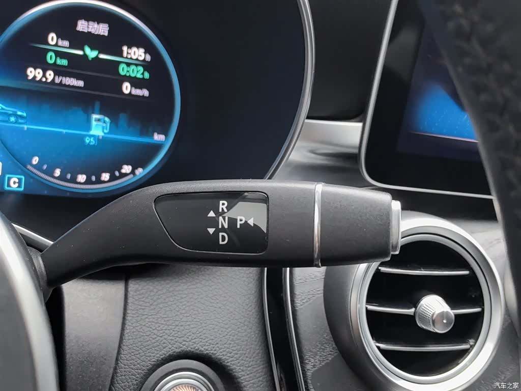 Mercedes-Benz C-Class, 2019 13