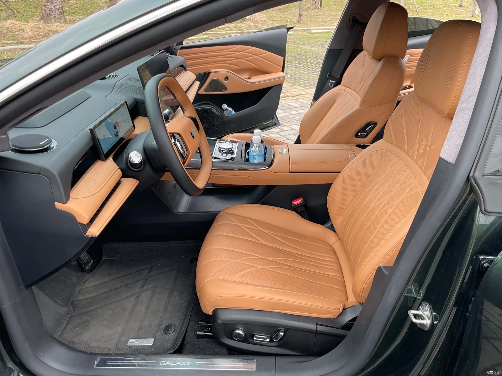 Geely 8, 2025 11