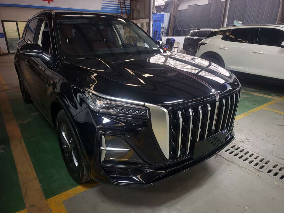 Hongqi HS5