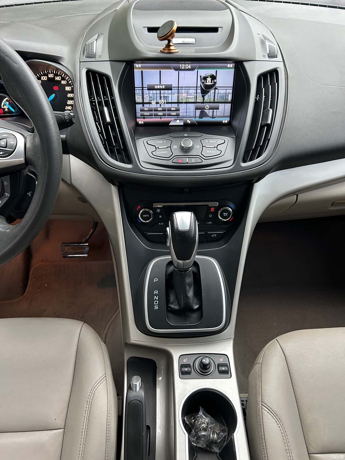 Ford Kuga, 2013 11
