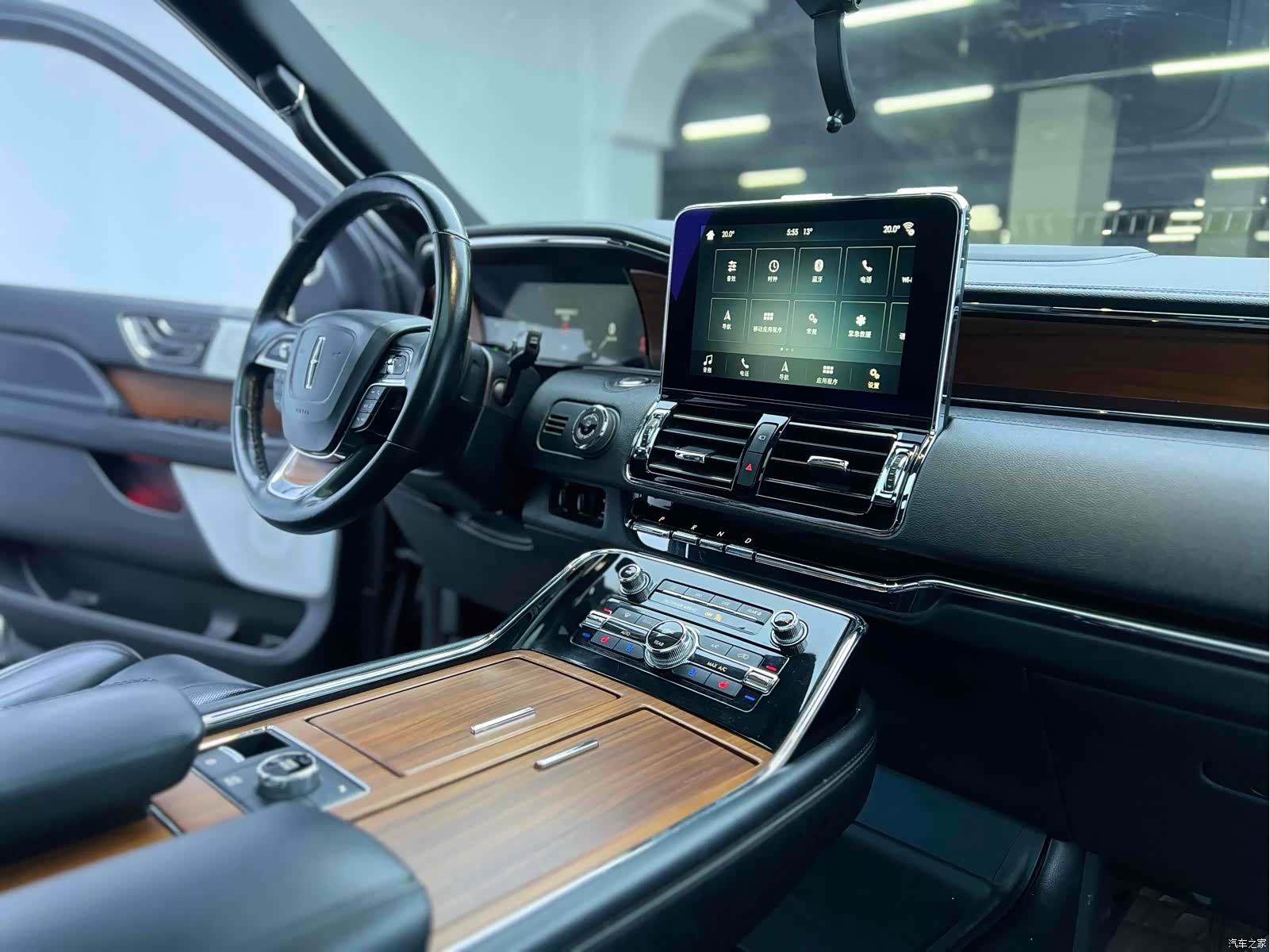 Lincoln Navigator, 2019 10