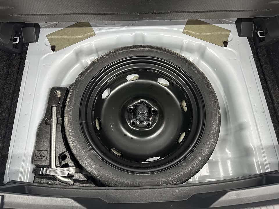 Volkswagen T-ROC exploring Songs