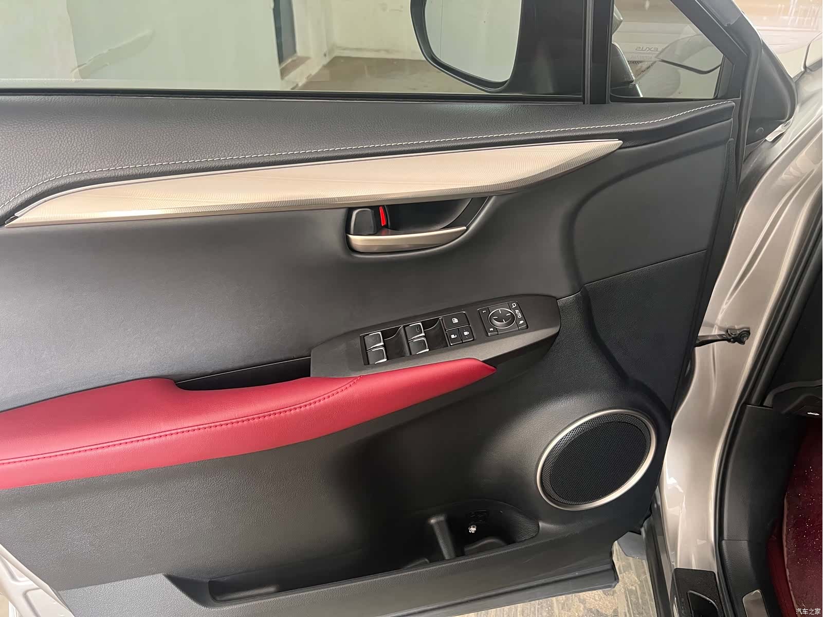 Lexus NX, 2021 7