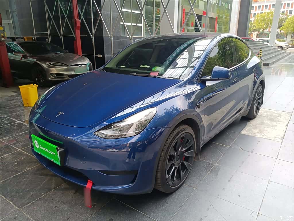 Tesla Model Y, 2022 2