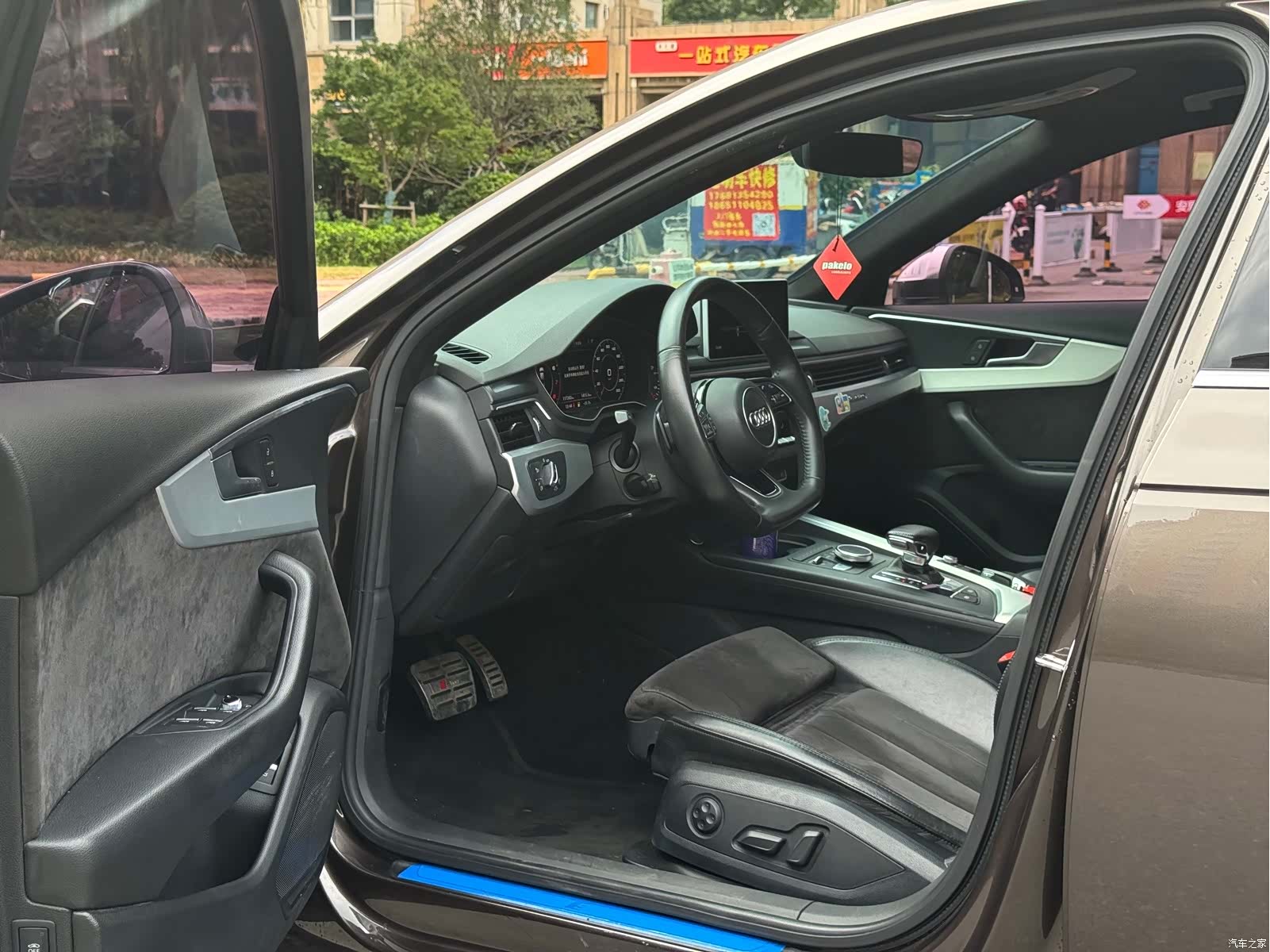 Audi A4L, 2017 все фото