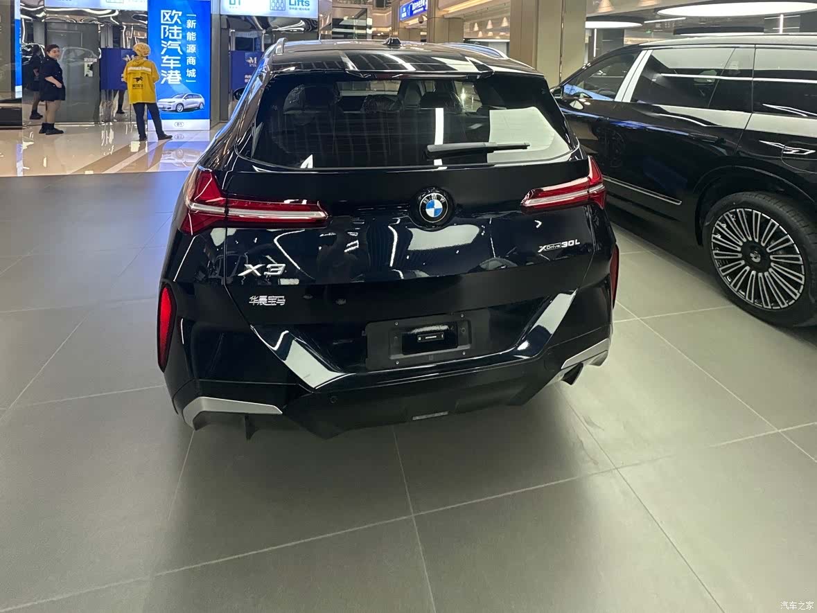 BMW X3, 2026 4