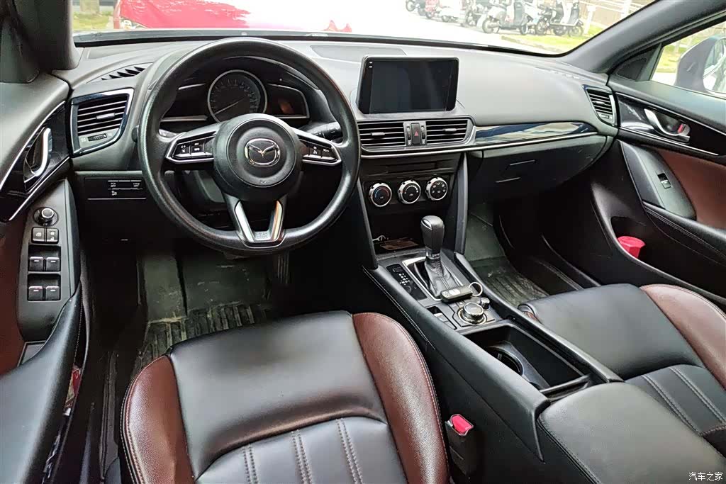 Mazda CX-4, 2021 11