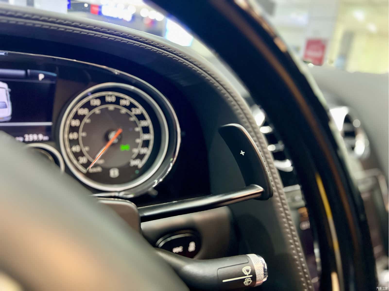 Bentley Flying Spur, 2014 28