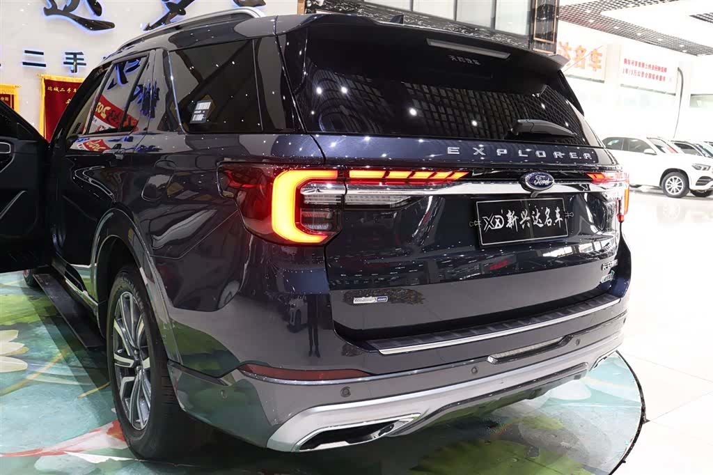Ford Explorer, 2023 28